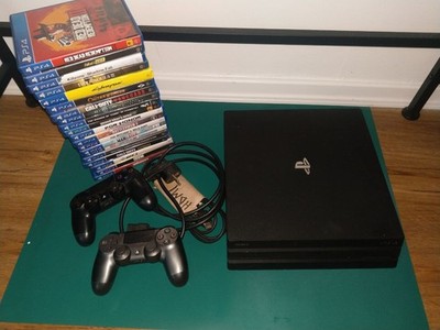 Playstation 4 Pro 1TB CUH-7116B Mit Kabeln, 2 Controllern Und Viele Spiele
