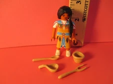 Playmobil figure HISTORIC / NATIVE AMERICAN WOMAN  IN TRADITIONAL CLOTHES &SHOES