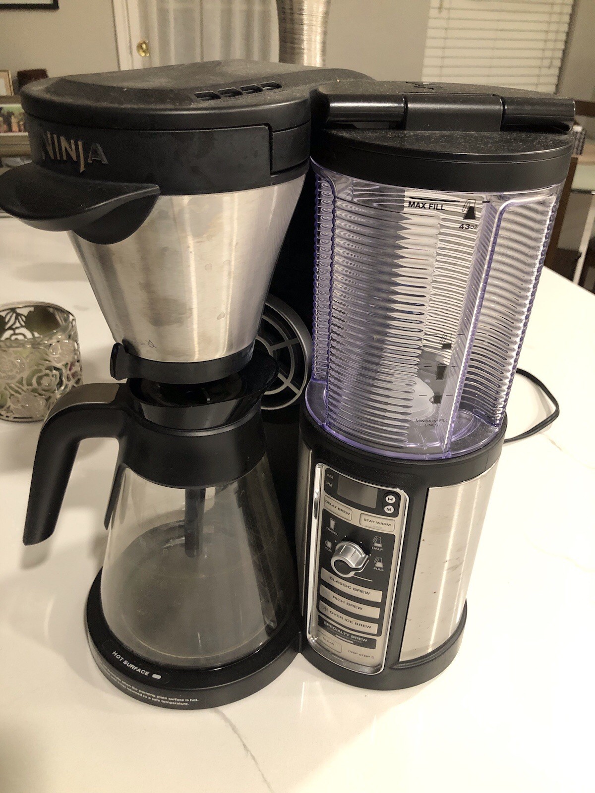. It Has Thermal Carafe And Auto Iq Timer. Cf081