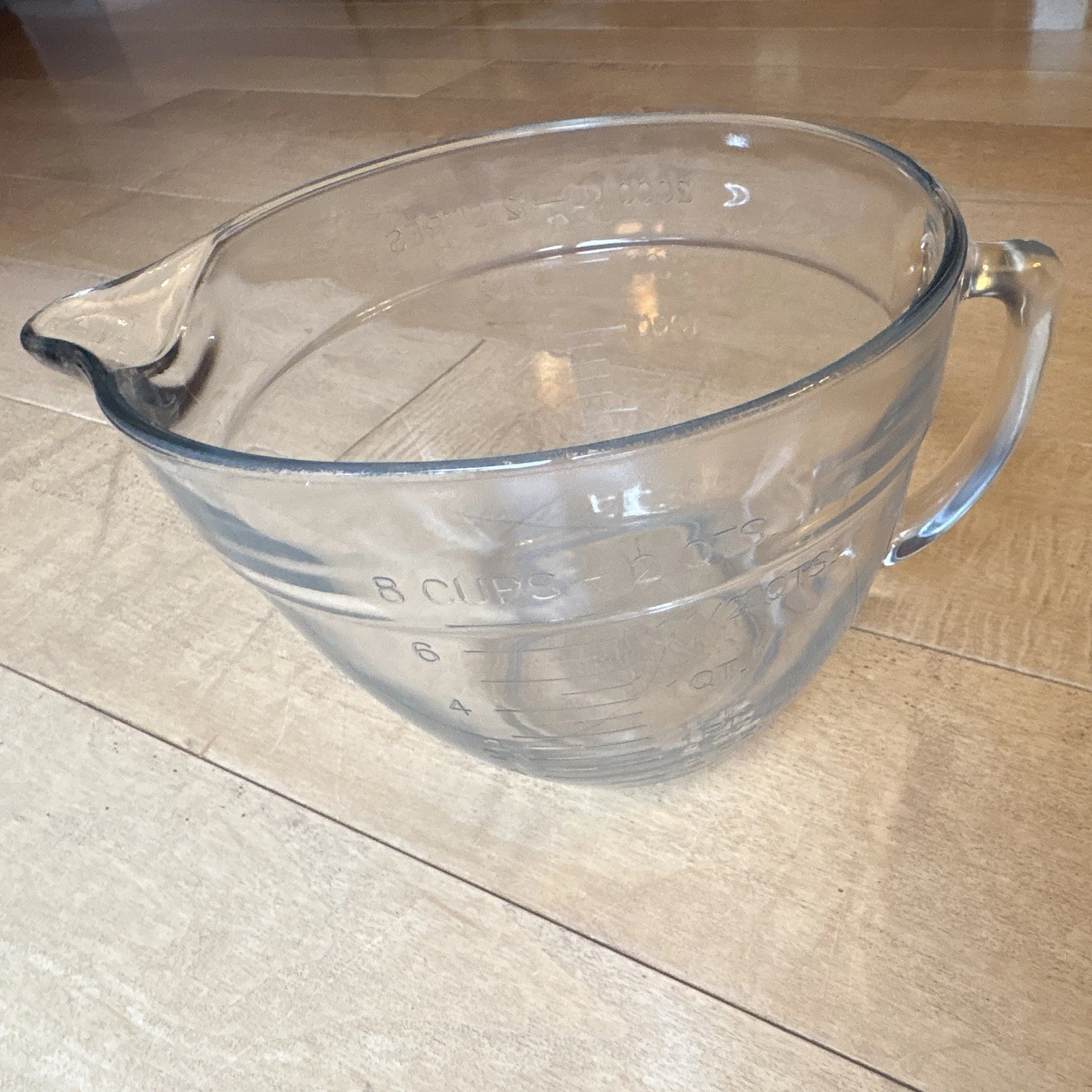Pampered Chef 8 Cup Glass Measuring Bowl Clear w/ Handle Pour Spout