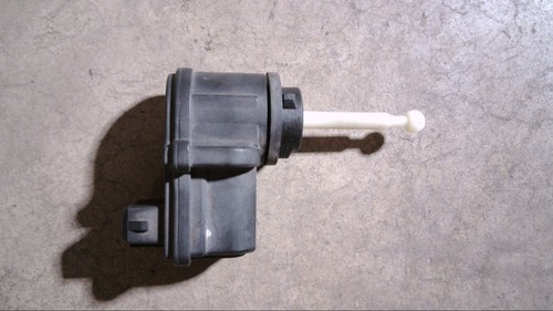 Leuchtweitenverstellung Vorne Rechts 8D0941295A Seat Cordoba Vario 1.6i Bj 1999