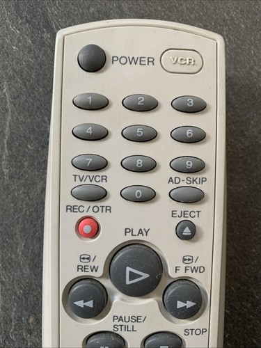 AIWA RC-AVR03 VCR TV GENUINE REMOTE FULLY STRIPPED CLEANED TESTED AND WORKING - Picture 2 of 5