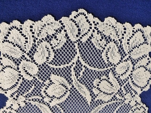 Ivory Tulips Lace Table Runners 36" - 54" or Place Mats Livingroom Bedroom - Picture 12 of 16