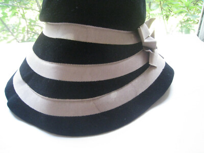 Old Hat Dachettes display picture 1