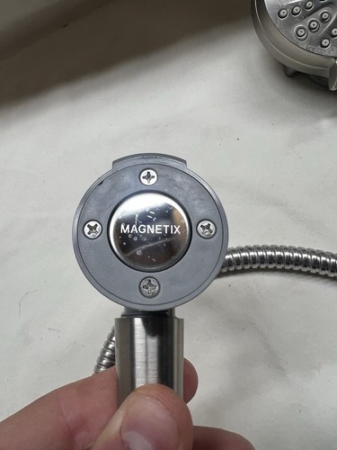 Moen Magnetix Tubo Bacchetta Soffione Doccia Nichel Spazzolato - Foto 5 di 16