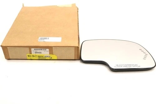 NEW OEM GM Passenger Turn Signal Mirror Glass 88944392 Chevy GMC Truck SUV 03-07