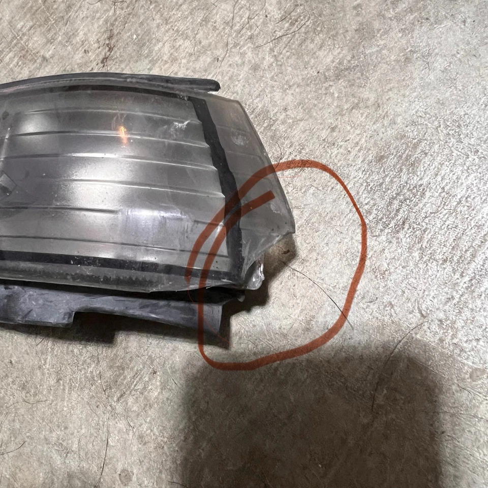 Luz delantera en esquina Honda Accord 1988-1989 (derecha) (usada) apta 1986-1989 Foto 2 de 4