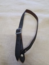 Très belle jugulaire pour casque Allemand, Datée1943 , Pièces métal (2)