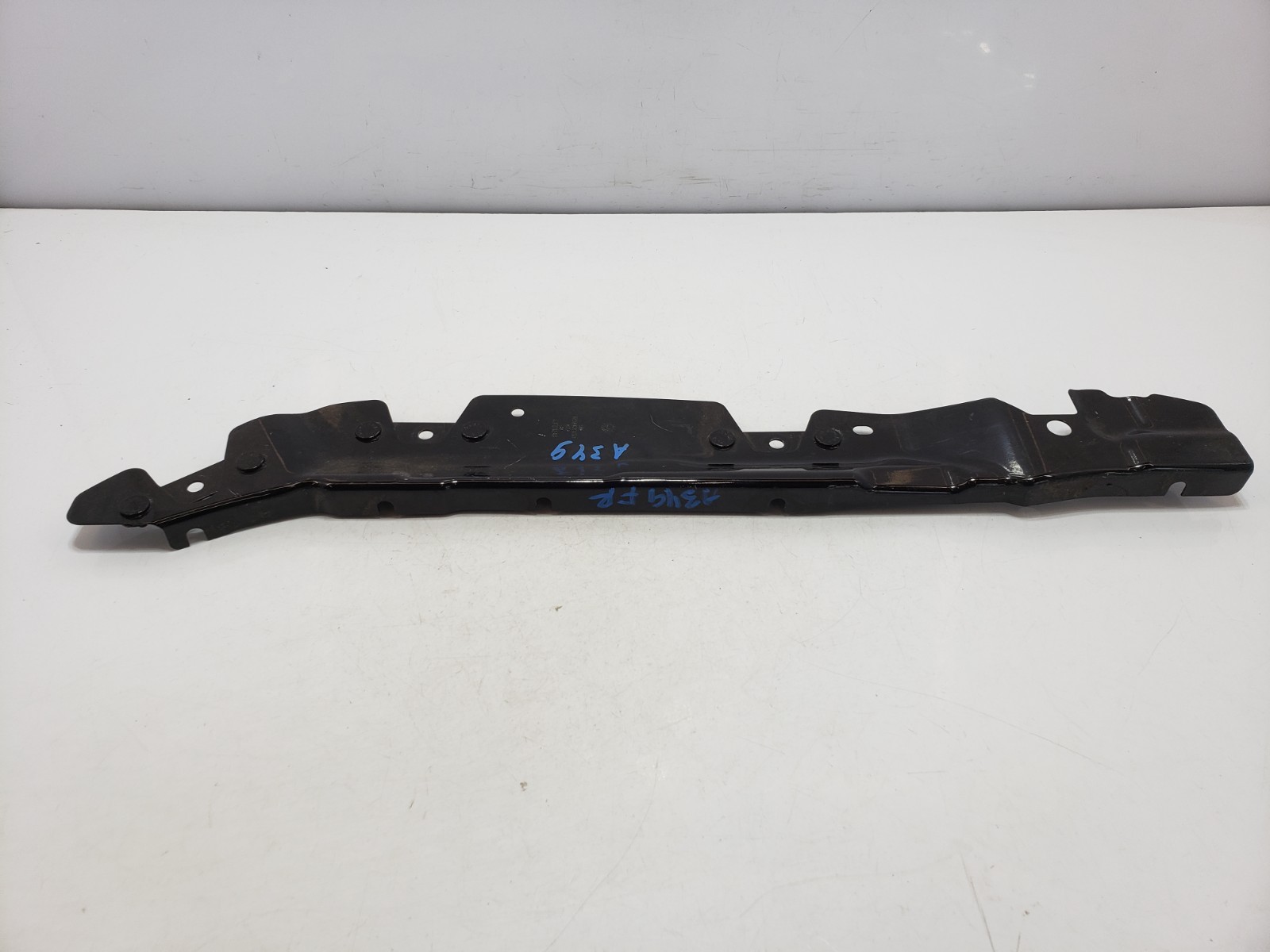 ✅03-18 OEM Bentley Continental GT Front Right Passenger Fender Insulator Bracket