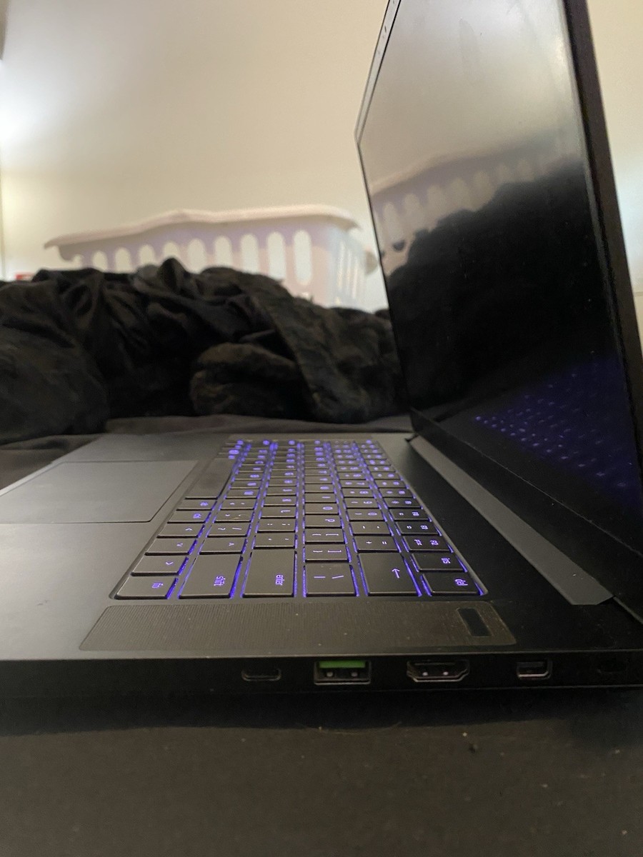 Razer Blade 15 RZ09-0300 15.6