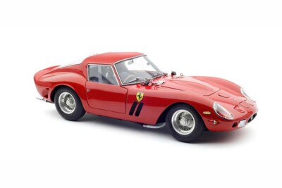 CMC Ferrari 250 GTO RHD - Ron Fry - London Motor Show 1962 1/18. M-256