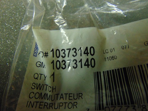 2004-2005 SATURN VUE L300 CRUISE CONTROL SWITCH 10373140 - Picture 3 of 3