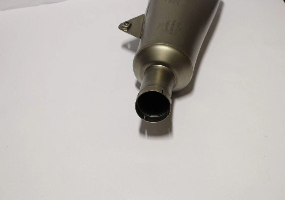Silenciador deportivo / escape BMW AKRAPOVIC HP K52 77118392780 R1200RT-LG como nuevo Foto 4 de 4