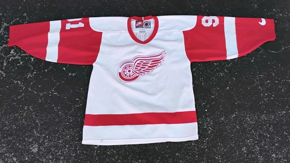 Vintage 90's Nike Detroit Red Wings Sergei Fedorov #91 NHL Hockey Jersey - Image 4 of 4