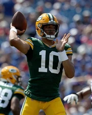 Jordan Loce Green Bay Packers About To Throw Ball On The Field 4x6 Photo Print