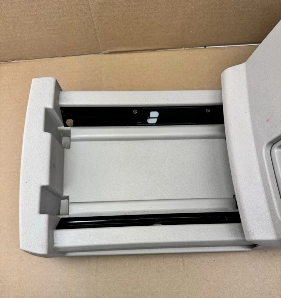 Chrysler Town & Country 2011-2016 consola de piso central delantera extraíble OEM Foto 3 de 4