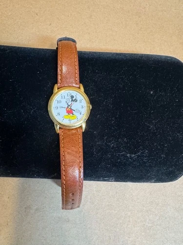 Vintage Disney  mickey mouse watch face w/band