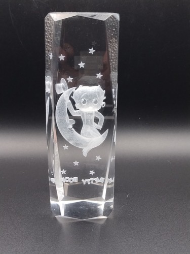 Betty Boop 3D Laser Etched Crystal Glass Paperweight Hologram 6" Betty On Moon - Picture 6 of 15