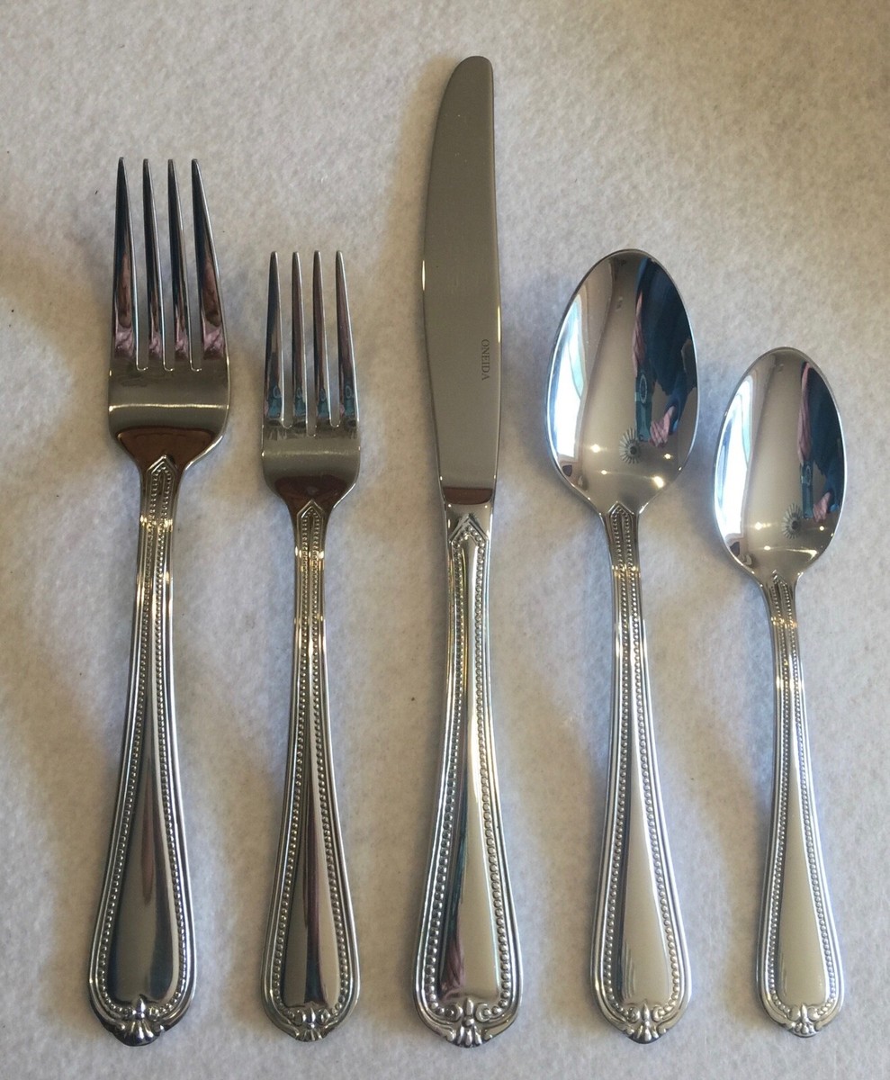 Oneida Quanta Stainless Flatware – Your Choice, New, Free Shipping
