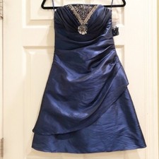 Jump Apparel NWT Embellished Blue Strapless Formal Dress Size 3/4