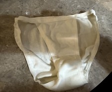 VINTAGE VICTORIA S SECRET STRING BIKINI PANTY. X/S. CREAM. NEW