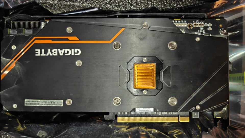 GIGABYTE AMD Radeon RX VEGA 64 Gaming OC 8GB Graphics Card - Image 4 of 4