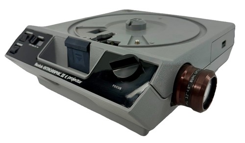 Kodak Ektagraphic III E Carousel Projector, BUHL Optical Lens VFL 3.2”-4.8” EUC