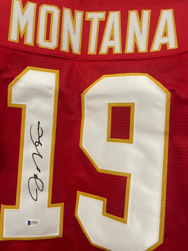 Joe Montana Beckett Authenticated Autographed Chiefs Football Jersey