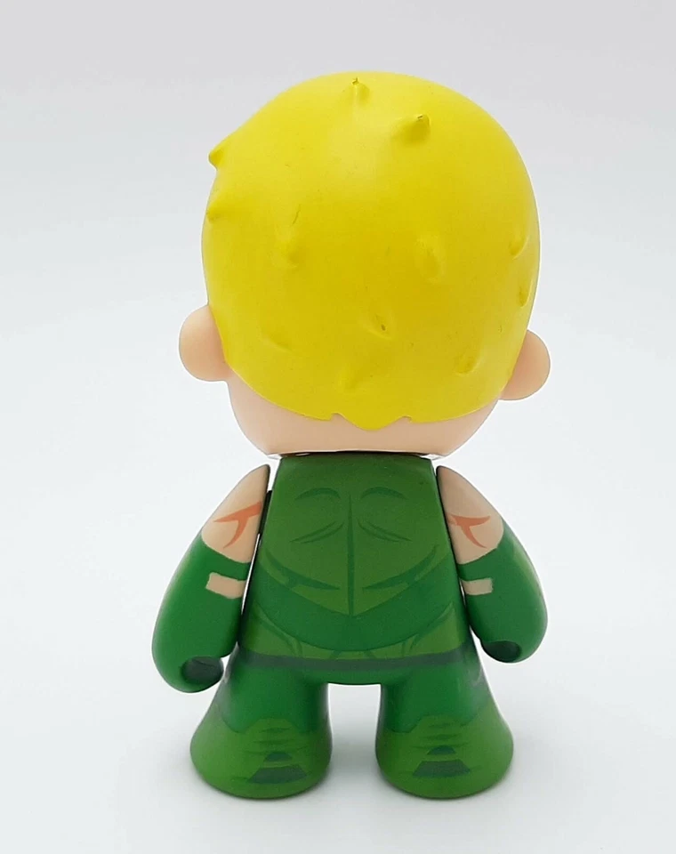 LNIOB 2015 Kidrobot DC Universe Mini Series Green Arrow 2/20 3" Vinyl Figure - Image 4 of 4