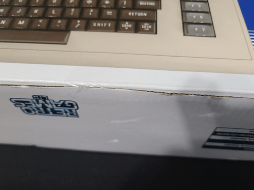 Consola de Videojuegos Retro Games LTD The C64 Micro Computadora Commodore 64 Nueva - Imagen 3 de 4
