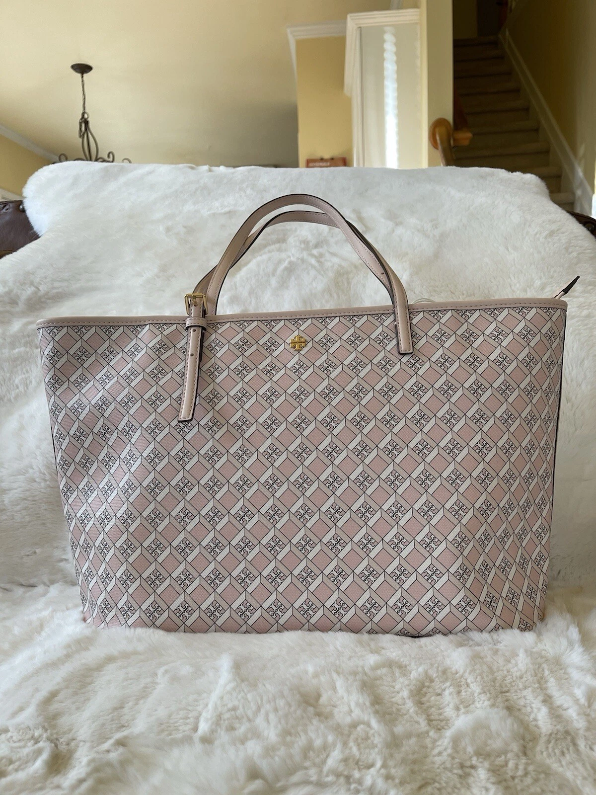 Borsa a tracolla nuova con etichette Tory Burch Geo logo top zip in blush spolverato prezzo al dettaglio consigliato dal produttore $398