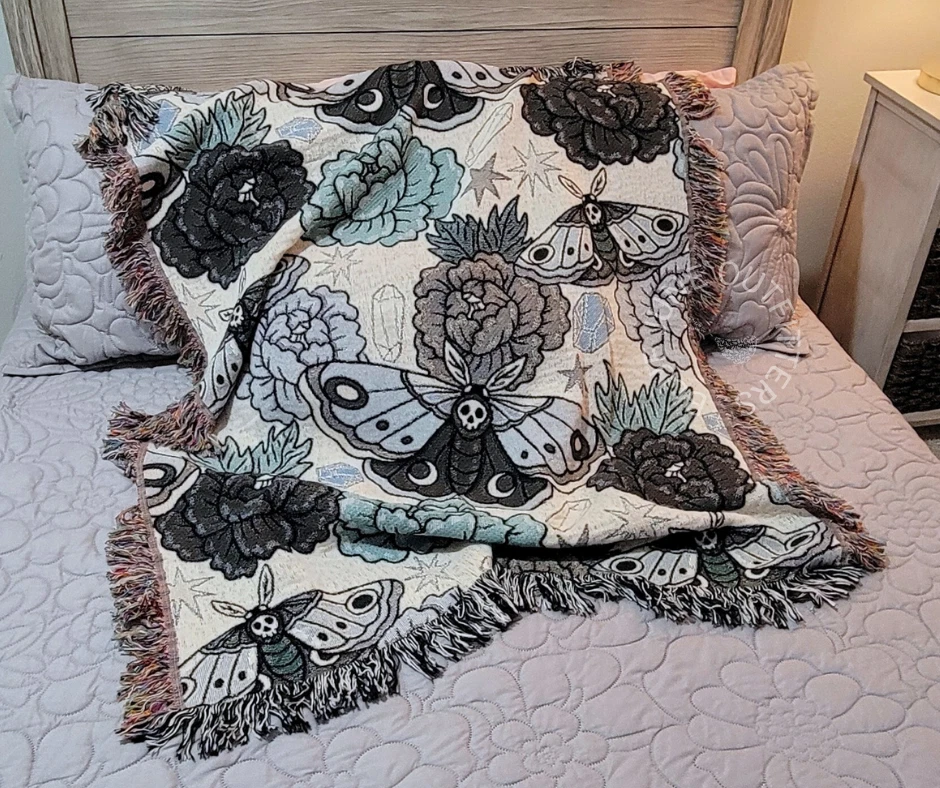 DEATH MOTHS AND CRYSTALS | WITCHY WOVEN BLANKET - Image 3 of 4
