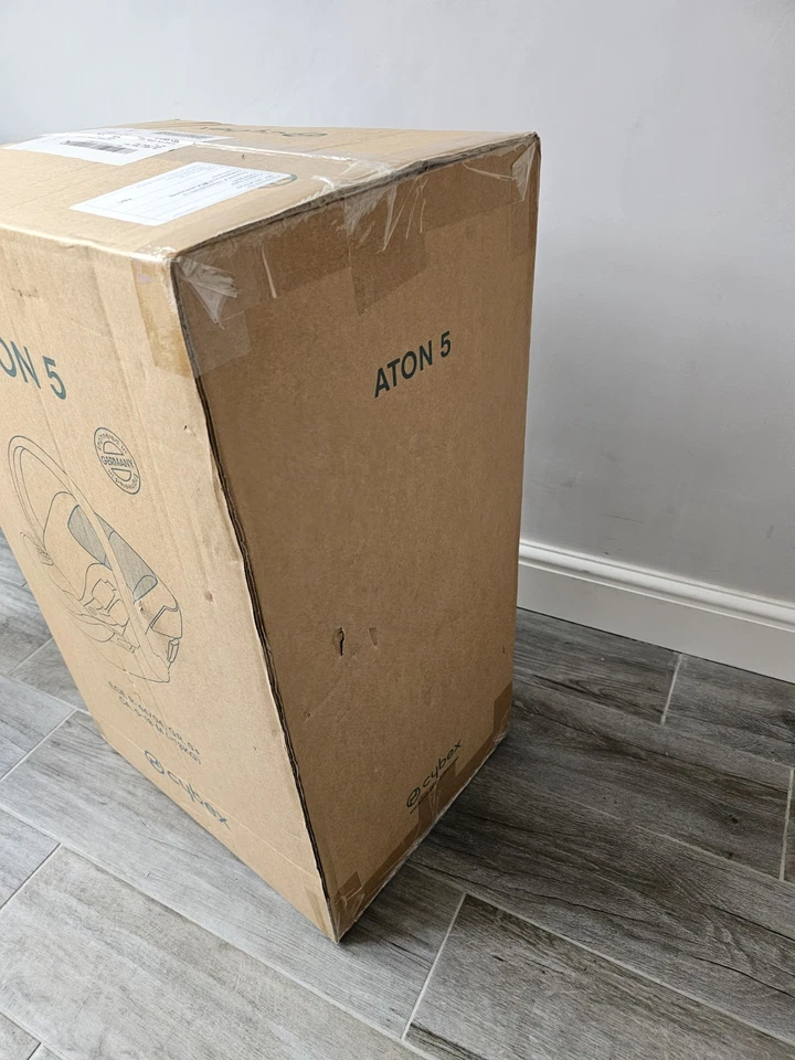 Nagelneue Cybex Aton 5 Babyschale ab Geburt - Schwarz - Bild 3 von 4