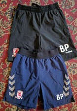 2 KIDS MIDDLESBROUGH FC FOOTBALL SHORTS SIZE 152 (12 YEARS) EXCELLENT CONDITION
