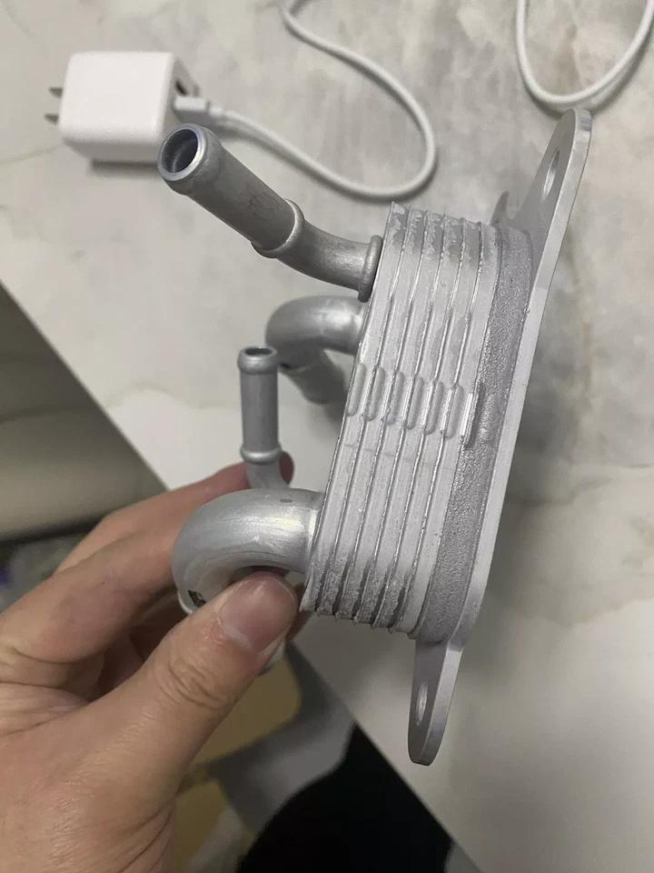 Enfriador de aceite de transmisión OEM 33493-06021 2017-2025 Toyota/Lexus Foto 4 de 4