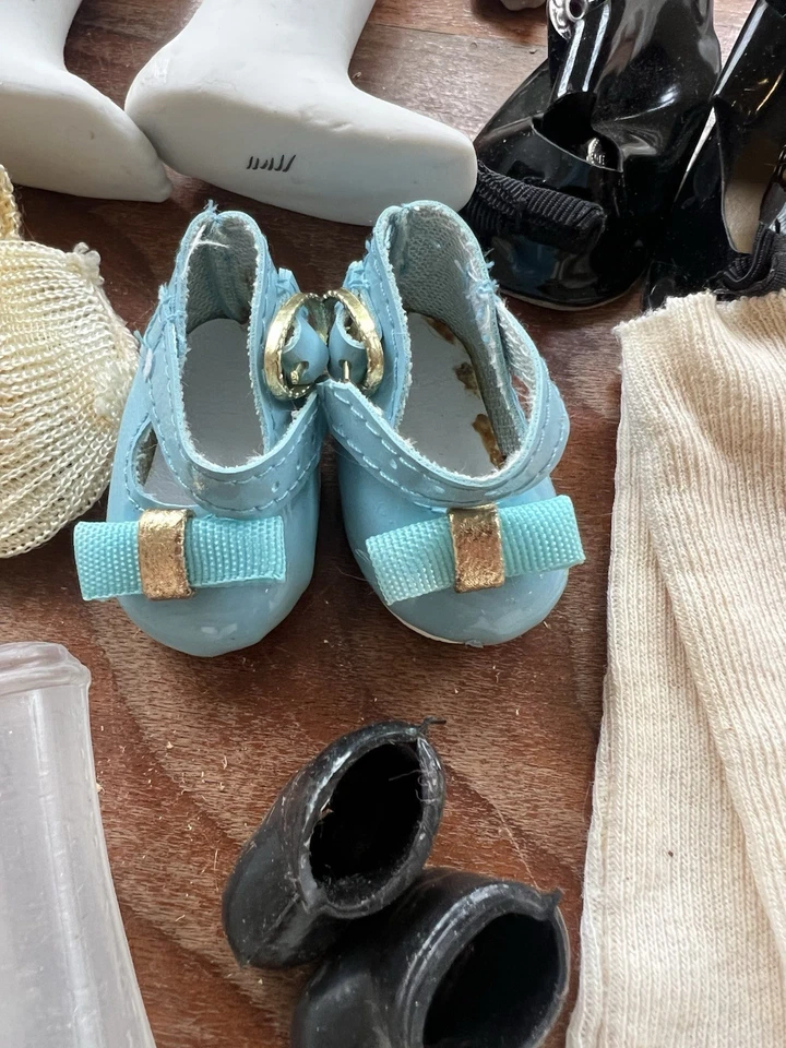 Lote de zapatos para muñeca - Madame Alexander Elise Cissette Ginny piezas zapatos de vinilo y fieltro Foto 2 de 4