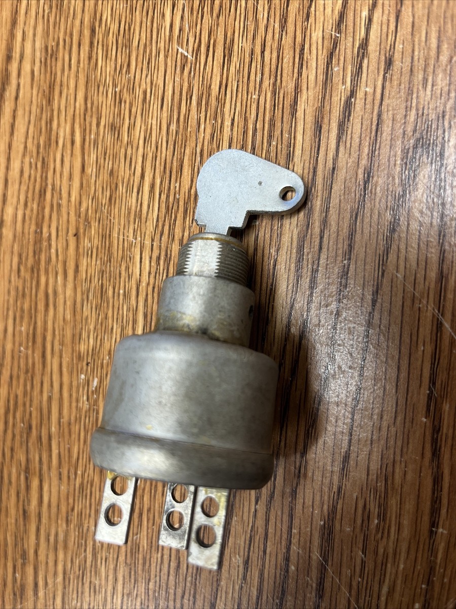 ビンテージ 電鍵 1975-1981 Harley-Davidson Golf Cart Key Switch 71496-65 | Genuine