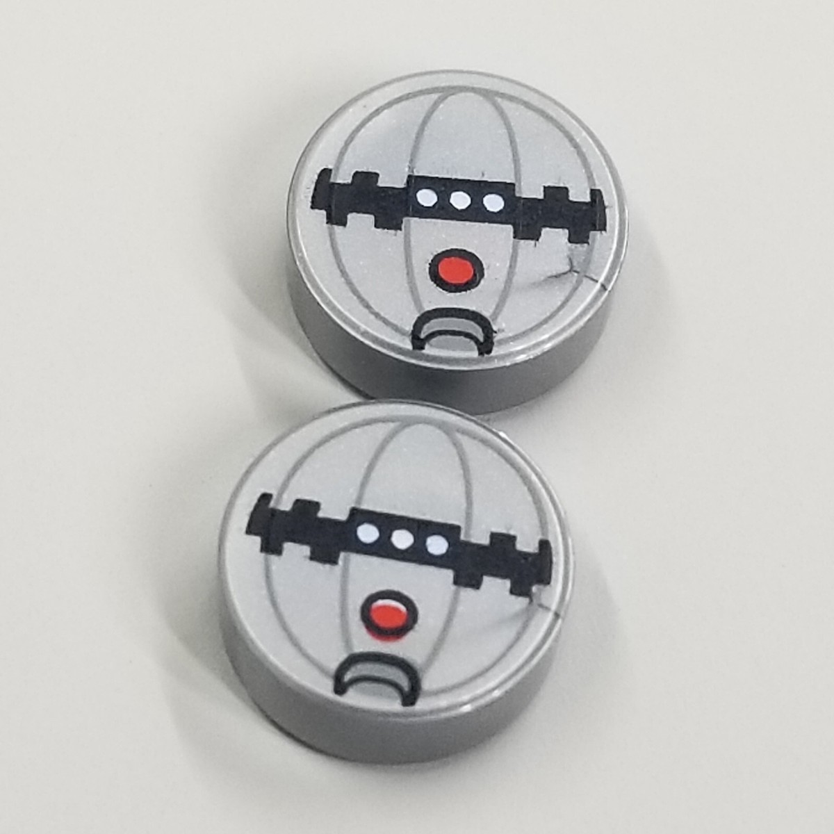 Lego Star Wars - x2 Tile Round Thermal Detonator Pattern w/ Crate