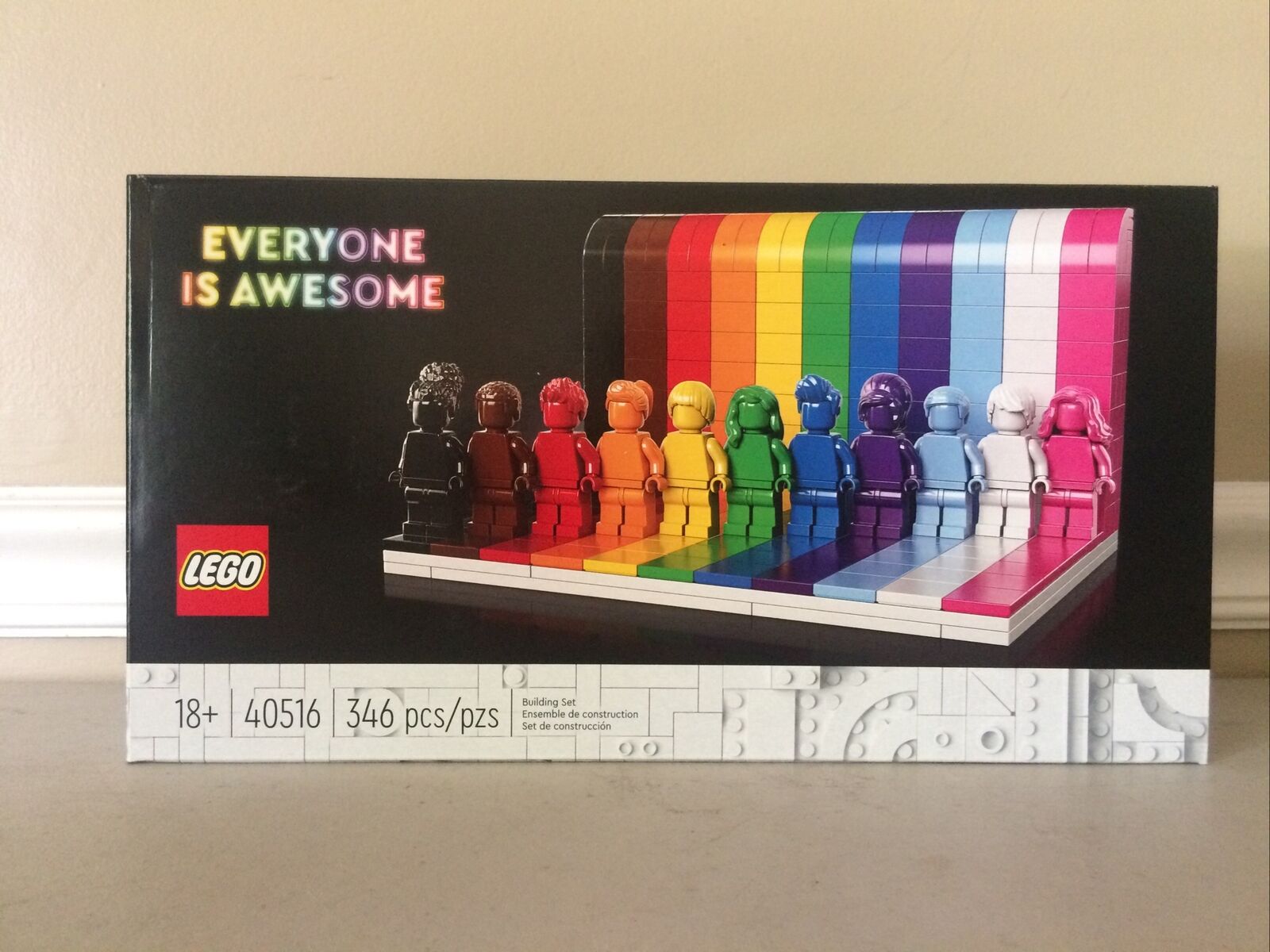 Everyone Is Awesome 40516, Other