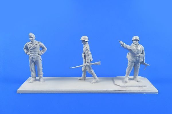 Cmk 129-F72307 - 1:72 German WWII Wehrmacht Soldiers 1944 - New