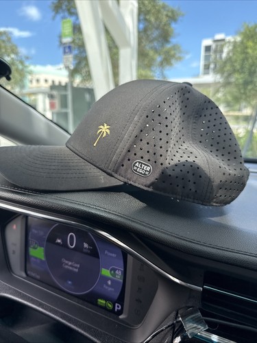 ALTER ego Hat