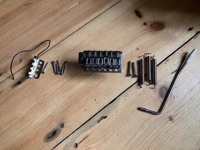 Markenlose gebrauchte Strat Stratocaster Gitarre Tremolo Einheit 52,5 mm