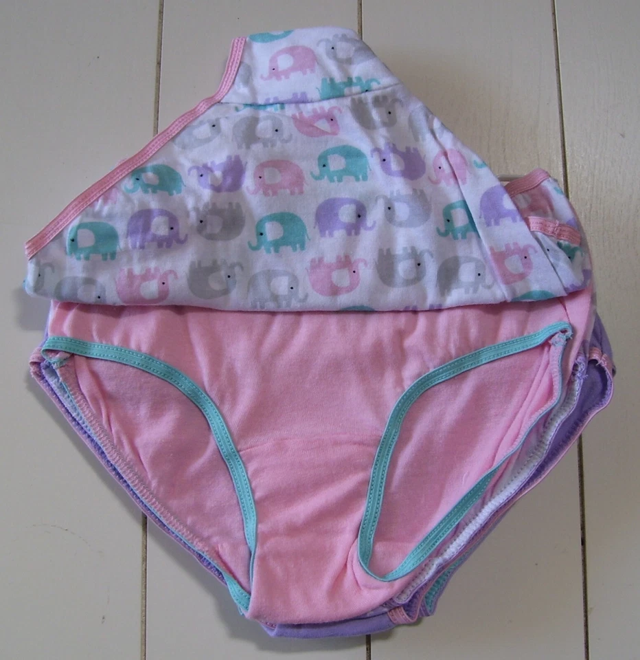 Paquete de 7 calzoncillos de algodón Rene Rofe para niñas pequeñas talla 2T 3T o 4T Foto 2 de 4