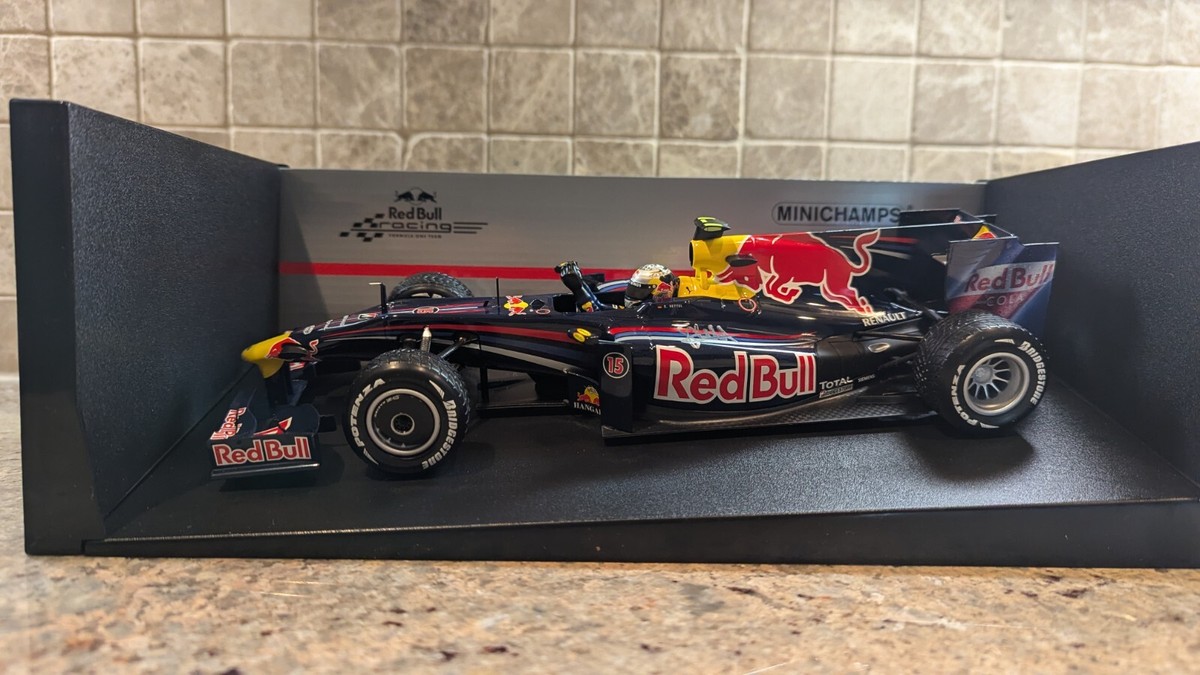 Sebastian Vettel 2009 1/18 RB5 Chinese GP Signed Autographed Model