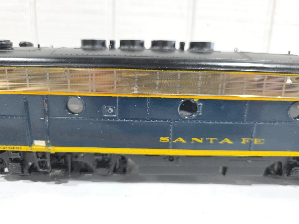 All Nation Cast Metal Brass 2 Rail O F3 A B Diesel DCC Sound ATSF Santa Fe Read  - Image 4 of 4