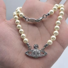 Vivienne Westwood Relief Charm Pendant Necklace White Pearl Choker Chain Small