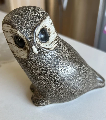 A PIGEON FORGE Pottery Owl