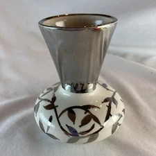 Small Myott  Son & Co Platinum Leaf Vintage  Vase Made in England 4”w X4” Tall