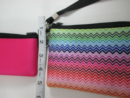 M4 2 pc WRISTLET PURSE coin holder nwt neoprene rainbow pink zigzag - Picture 5 of 8