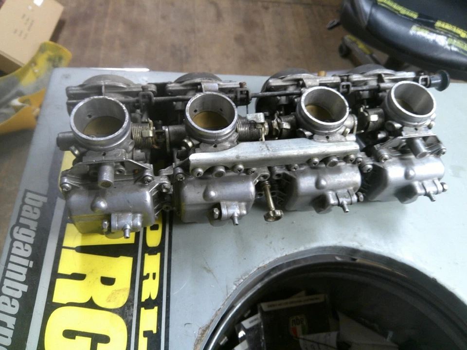 1986 86 87 Suzuki GSXR750 OEM carburadores admisión de carbohidratos SUZ original Foto 2 de 4